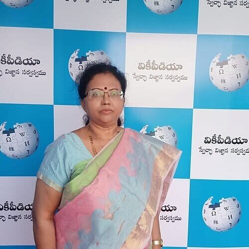 శైలజామిత్ర(తెలుగు, ఇంగ్లీషు భాషలలో ఎం.ఏ.చదివింది. జర్నలిజంలో స్నాతకోత్తర డిప్లొమా చేసింది, వివిధ పత్రికలలో కవితలు, వ్యాసాలు, కథలు, నవలలు ప్రచురించింది)